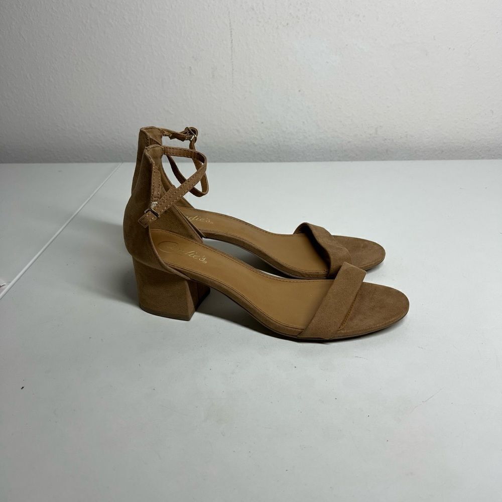 Candie’s Womens Tan Faux Suede  Sandals Size 9,5 M EUC Block Heel Ankle Strap